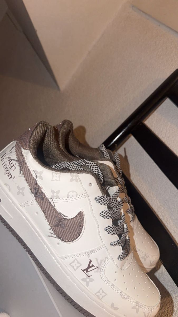 Scarpe da uomo: Sneaker lv jeans braun – Nuovo e nell'imballaggio originale da Buchs AG venduto da mel_9p8r