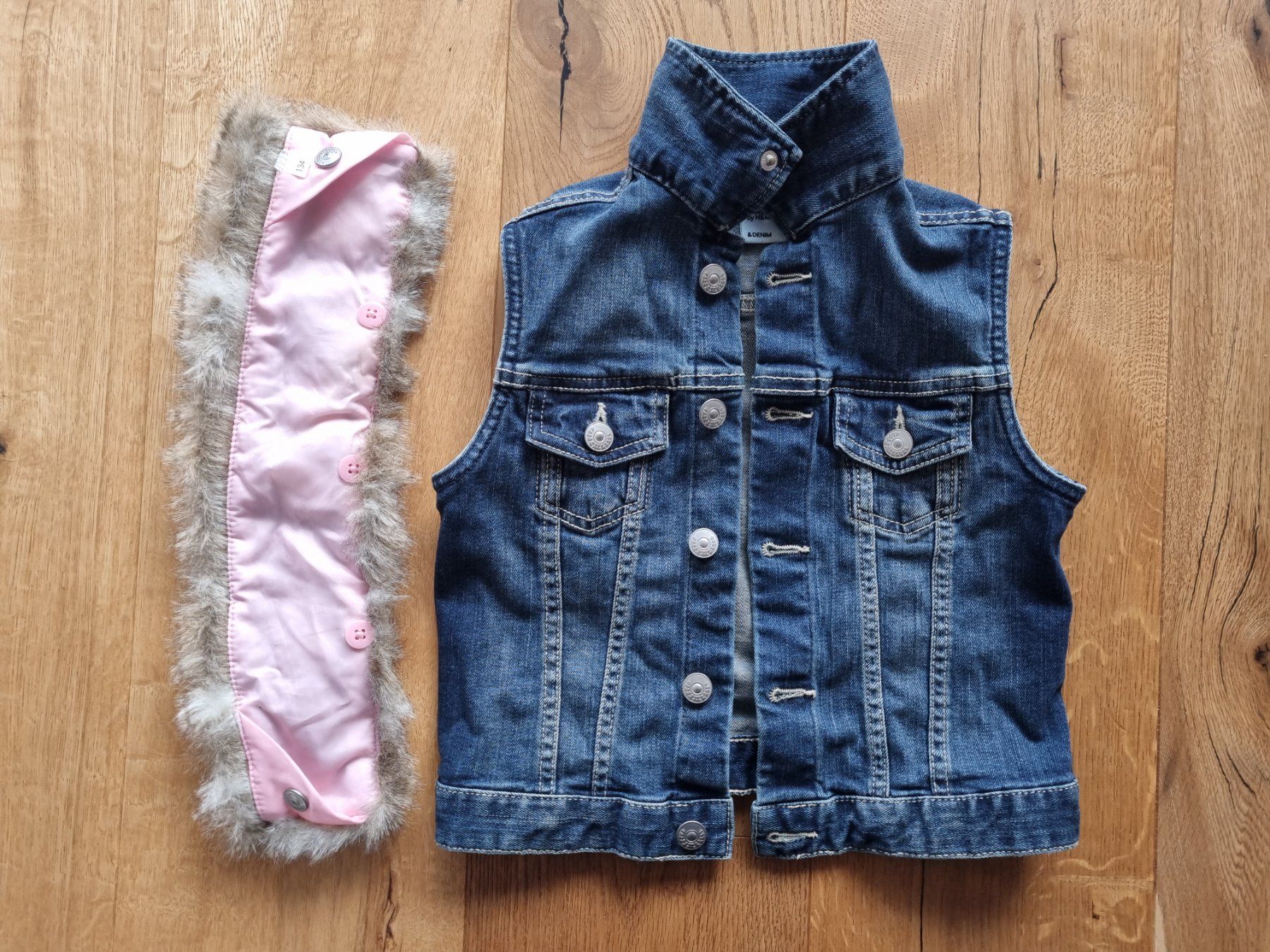 H&M Sonstige Mädchenkleider: Jeans- Gilet Gr.134 – Gebraucht aus Brütten von gupi1717 3