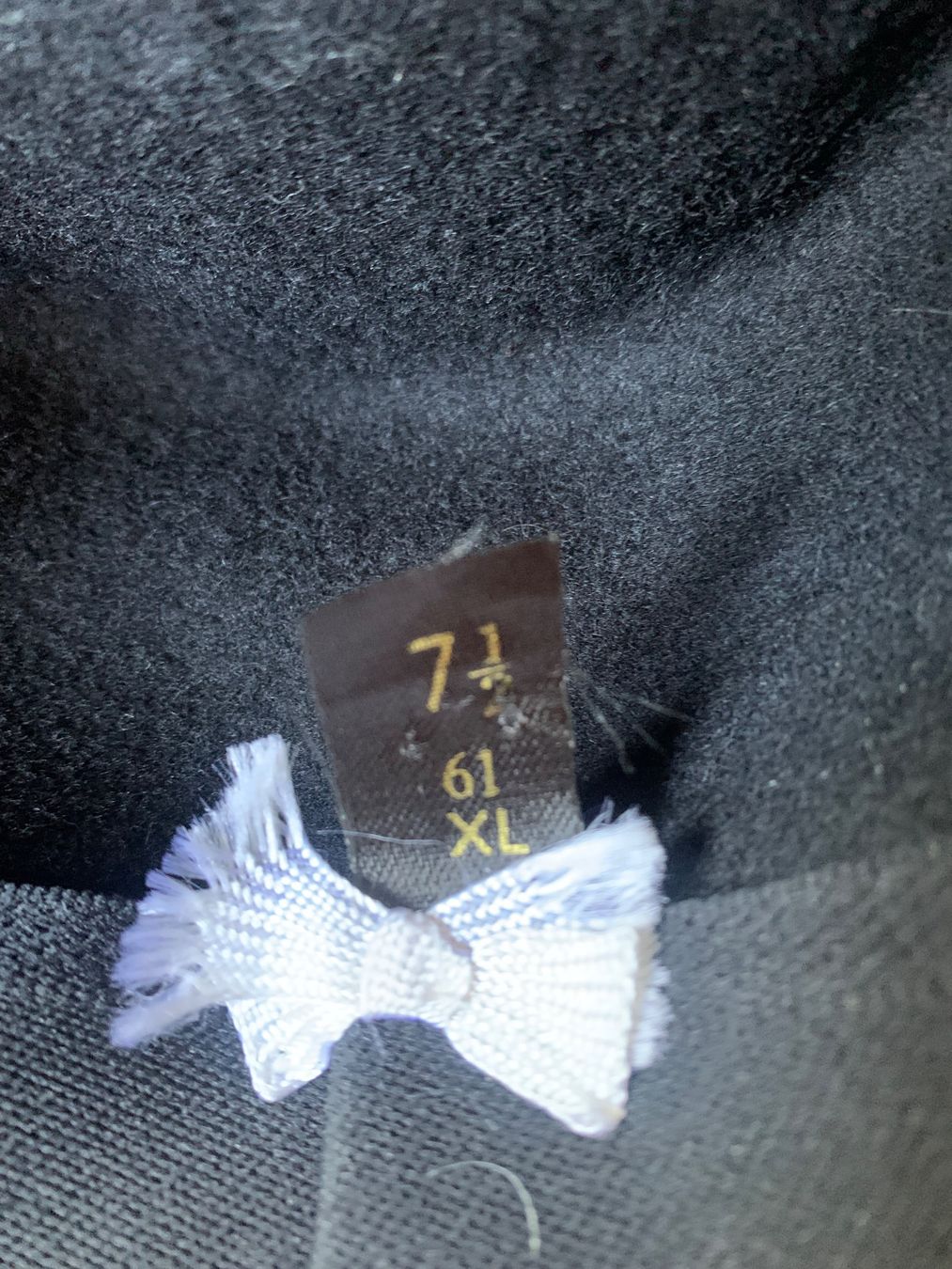 Copricapi, berretti & cappellini: Chapeau noir fedora taille 7 1/2 – Usato da Genève venduto da sanchka0 4