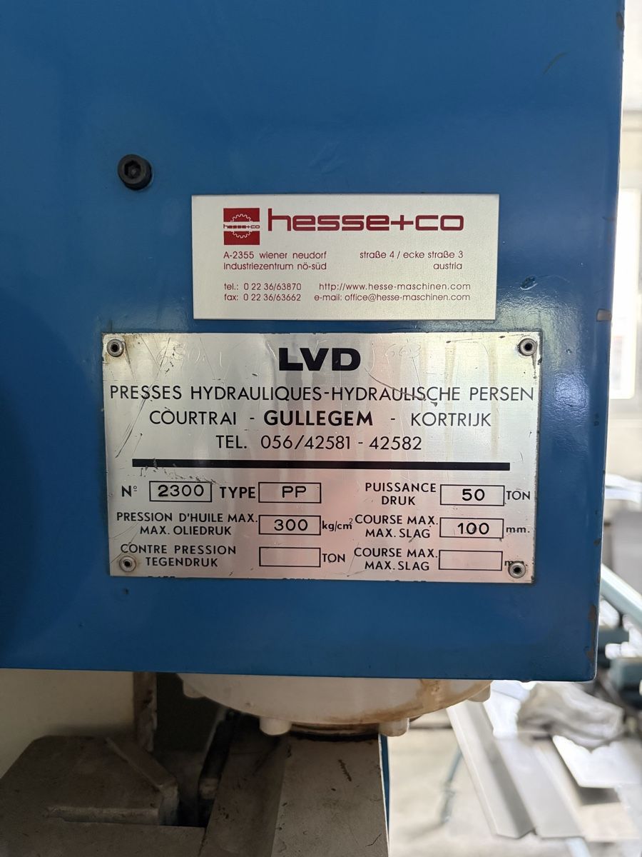 Tutte le macchine: LVD Hydraulische Presse – Usato da Buchs SG venduto da ple_jlj6 2