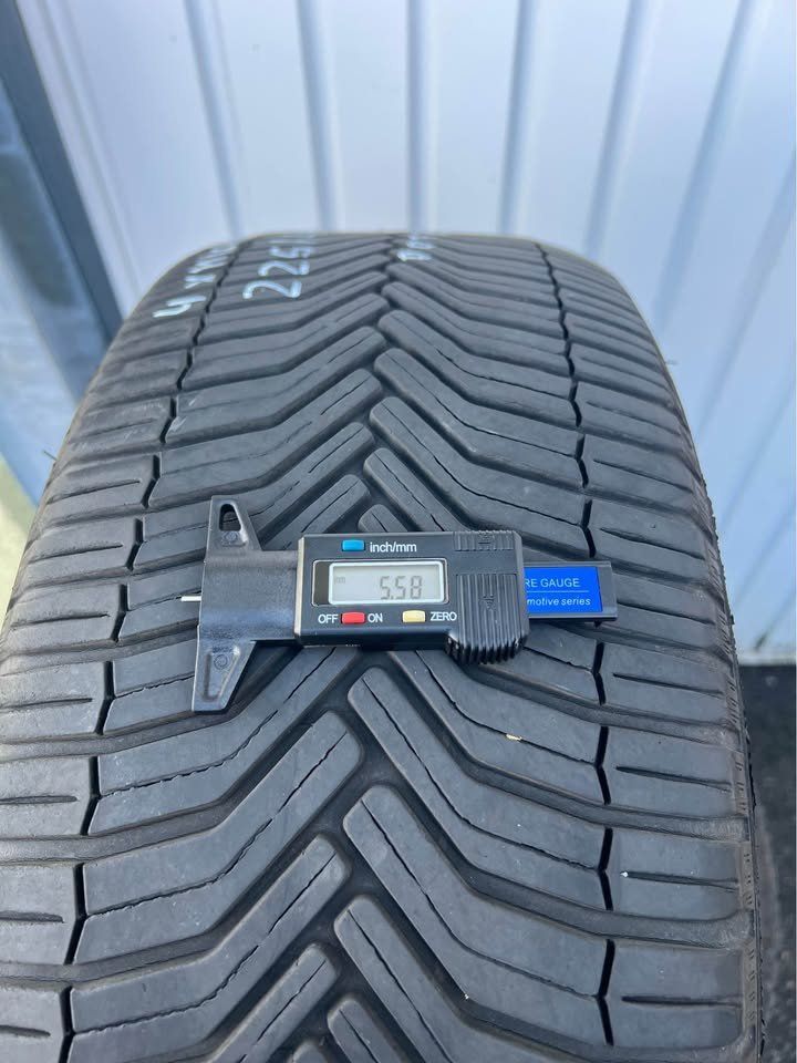 Michelin Pneus & Kompletträder: 225/45 R19 95V Michelin CrossClimate + – Gebraucht aus Pratteln von pne_s8lz 1