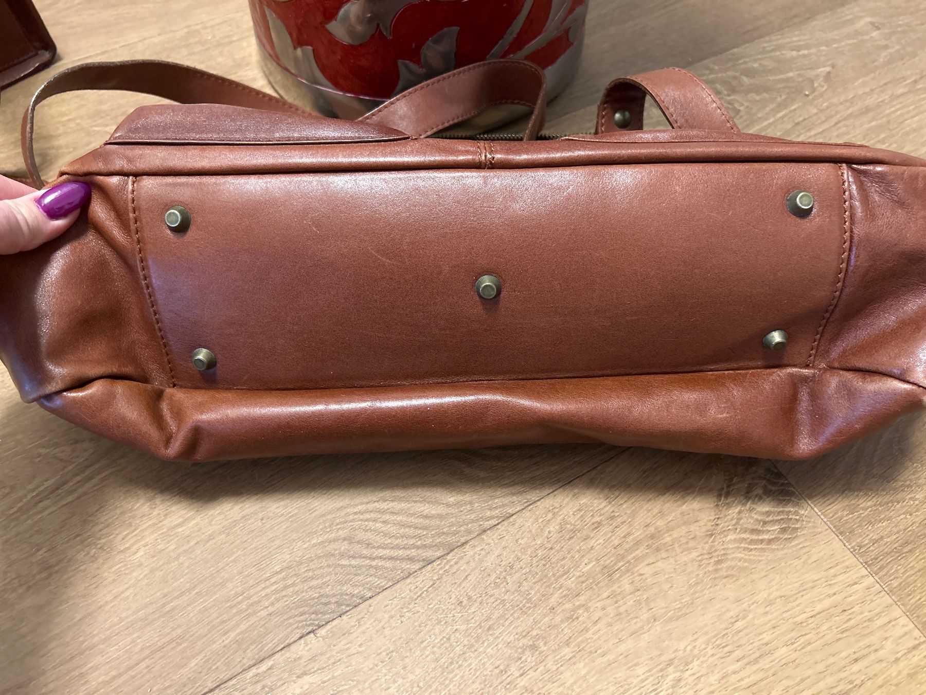 Taschen für Damen: Loubs Handtasche Damen Leder – Gebraucht aus Regensdorf von  2