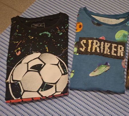 2 Kinder T-Shirts Grösse 134 neuwertig, next