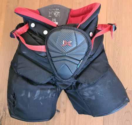 Bauer Vapor Eishockeyhose, Grösse S (Hüftumfang 61-66 cm)