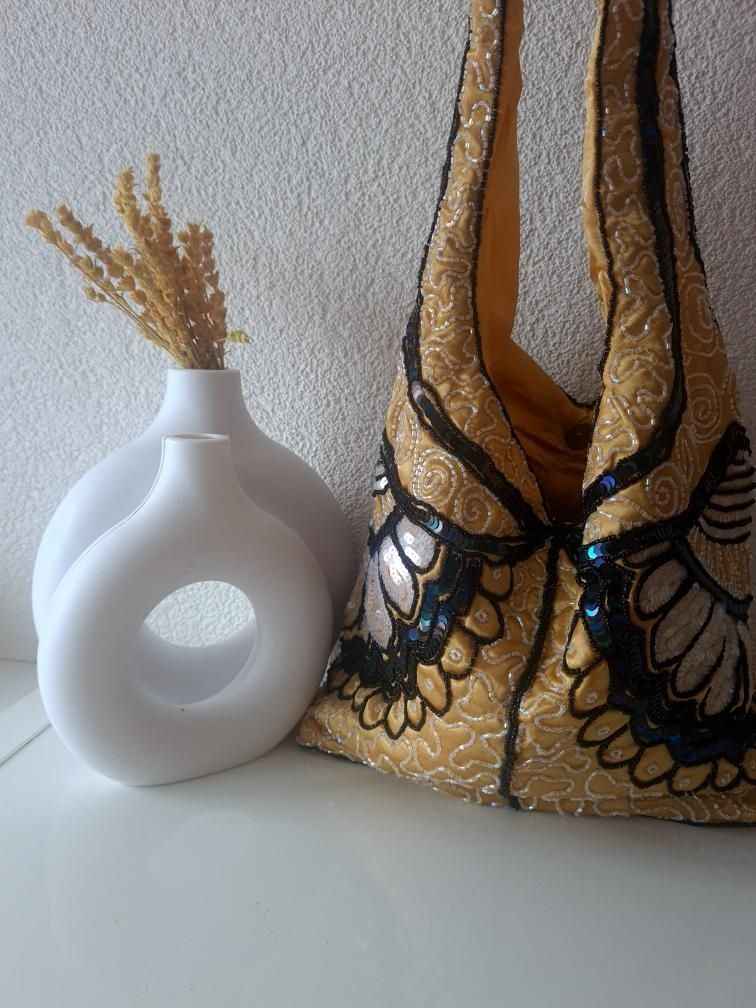Borse da donna: Sac à main vintage doré à sequins - Chic et élégant! – Nuovo e nell'imballaggio originale da La Chaux-de-Fonds venduto da Luxary.25cachmirepro 3