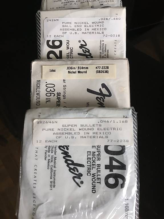 Fender Strumenti musicali: CORDE FENDER 26-36-46 – Usato da Biel/Bienne venduto da Todt01 1