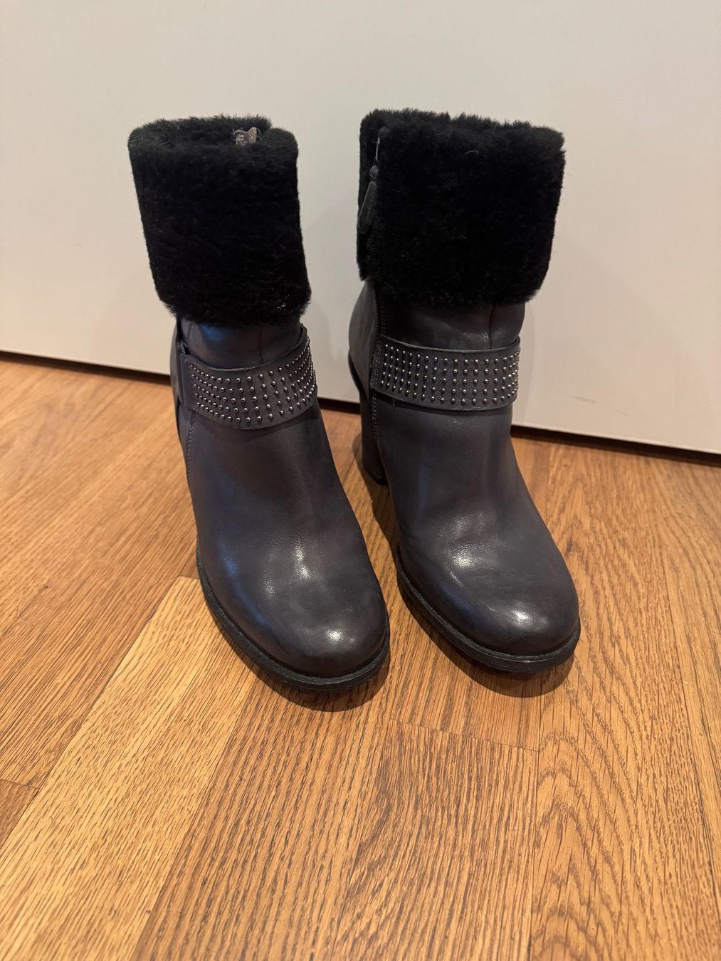 Ecco Scarpe da donna: Stiefeletten Dunkelgrau mit "Pelz" Grösse 38 Marke Ecco – Usato da Männedorf venduto da left-overs 2