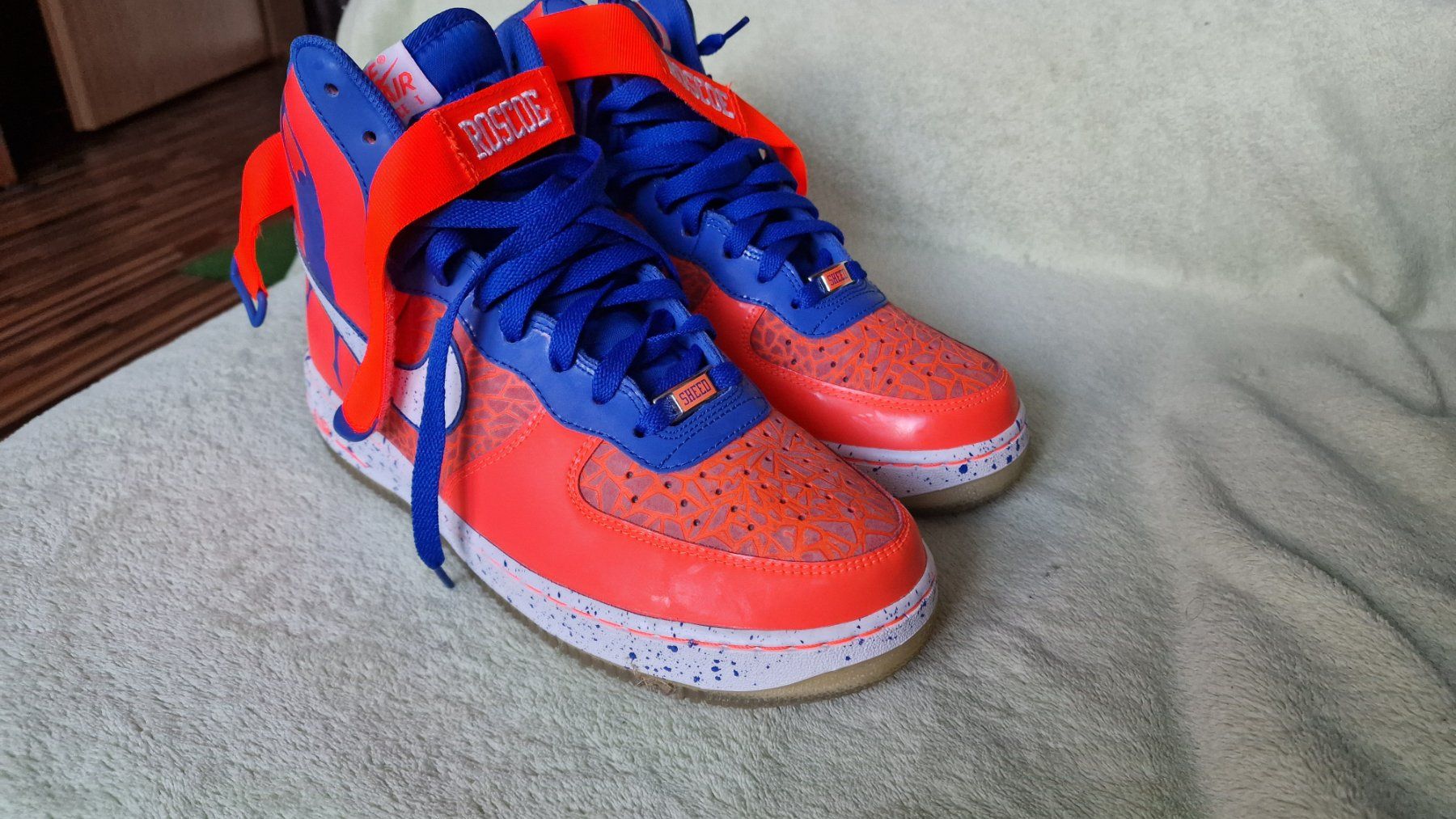 Nike Chaussures hommes: Nike Air Force 1 High Rasheed Total Crimson – D'occasion à Oetwil a.d. Limmat par ErikMayer