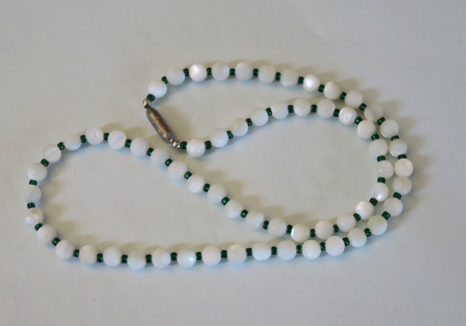 Catenine: Perlmutt Perlenkette mit Glasperlen – Usato da Brittnau venduto da marlenestone 3
