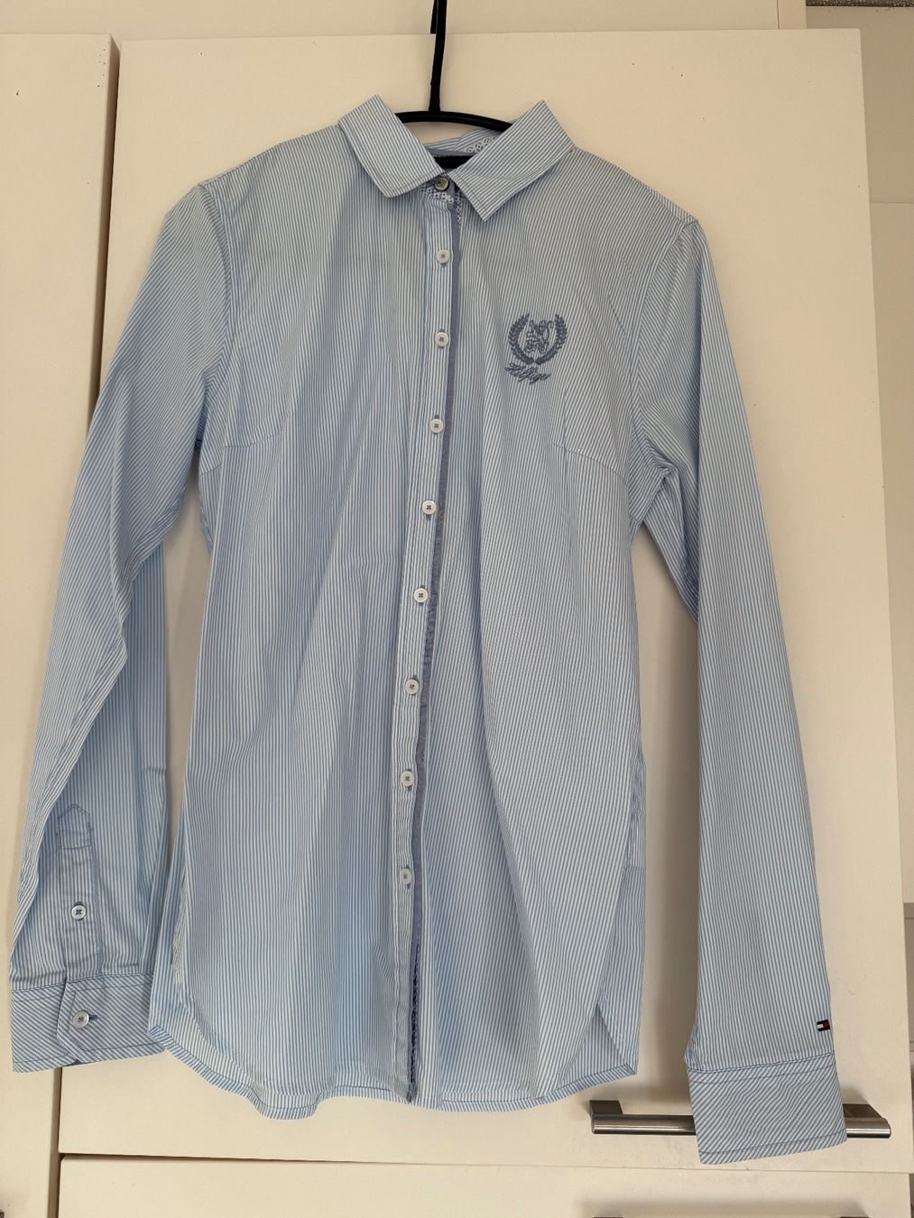 Tommy Hilfiger Blusen: Tommy Hilfiger Hemd gestreift Gr. S 36/38 – Gebraucht aus Oberglatt ZH von lar_2nv2