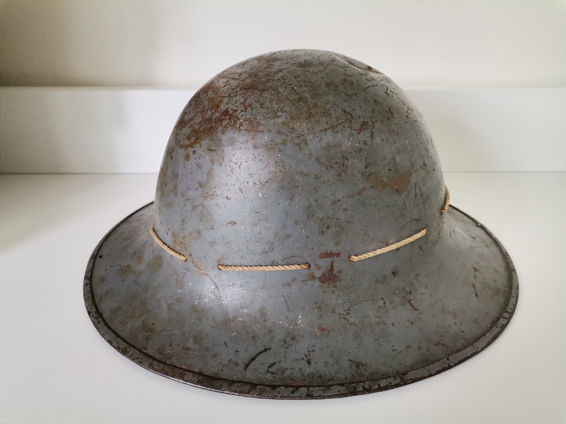 Uniformi & Effetti personali: Casque anglais défense passive Zuckerman WW2 – Usato da Onex venduto da Neimad7 1