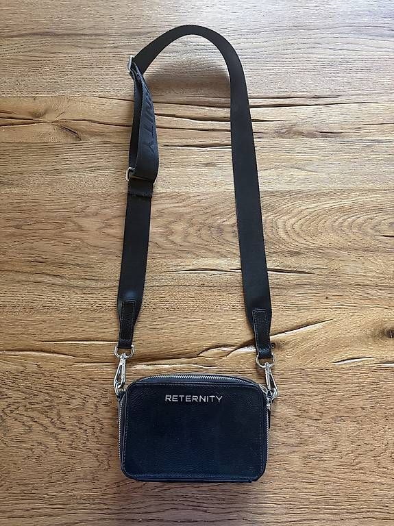 Borse: Reternity shoulder bag - black – Usato da Schüpfen venduto da mattesluebke 1