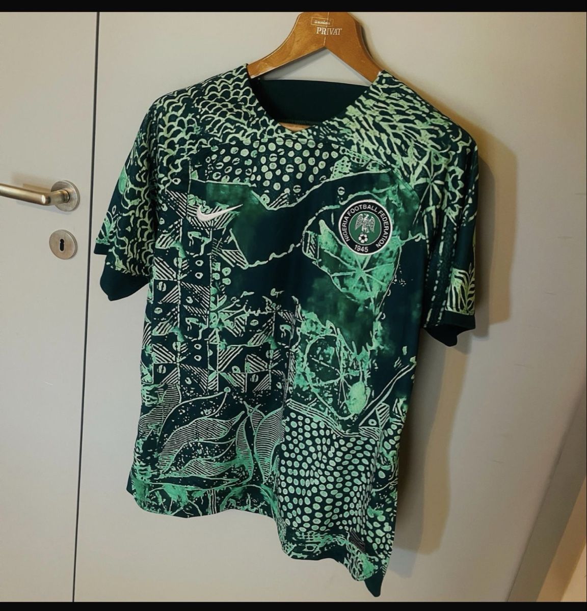 Nike Canottiere & Pantaloni: Nike Trikot Grösse M  – Usato da Cham venduto da Karabase