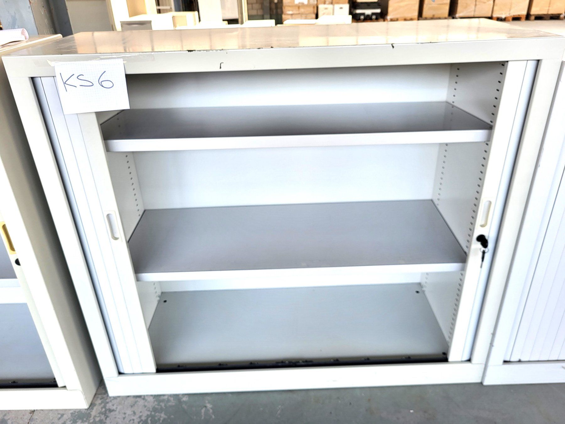Armadi: Querrollandenschrank abschliessbar – Usato da Diessenhofen venduto da Osio 2