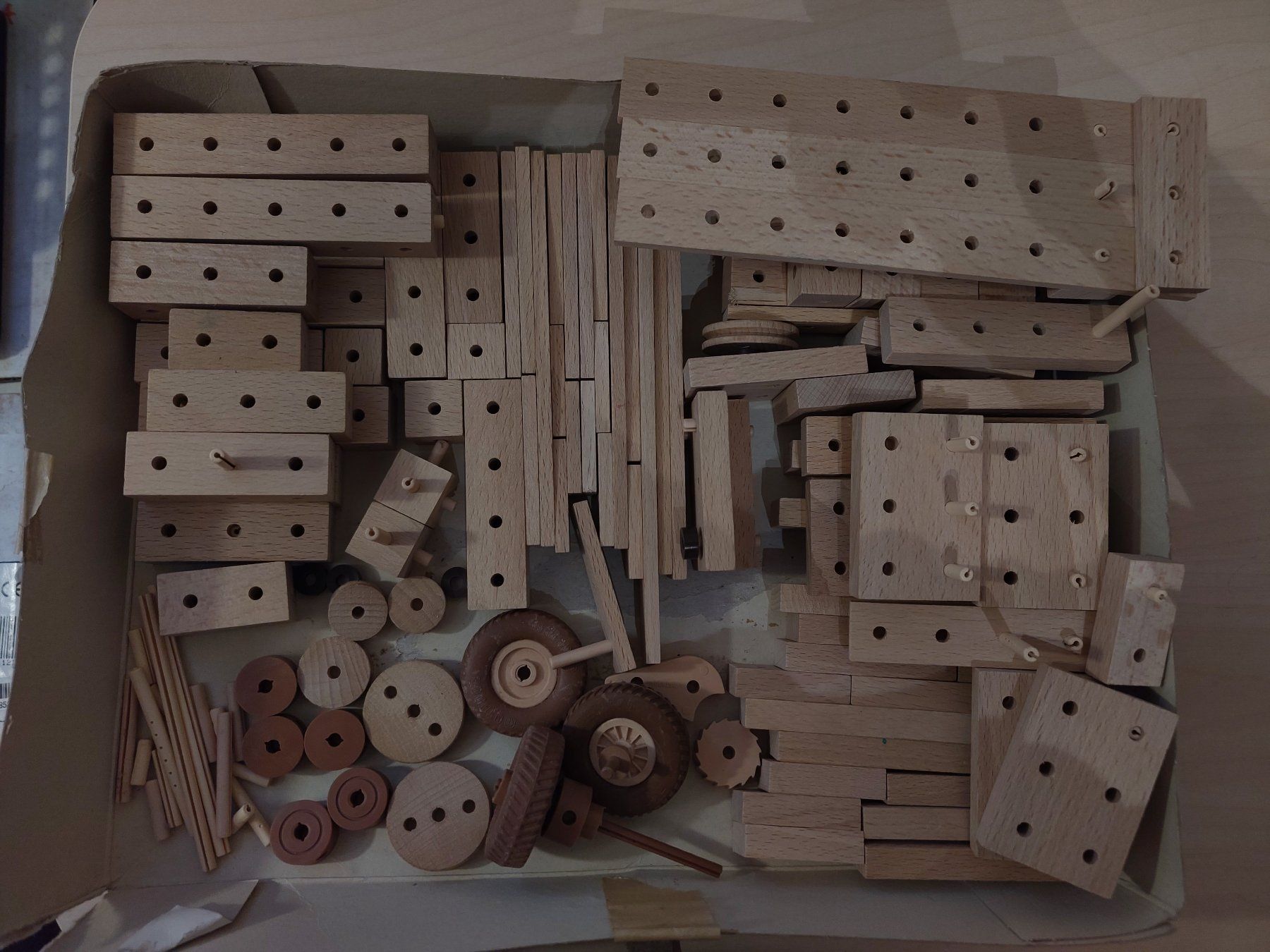 Kit di costruzioni: Coffret de constructions en bois Matador712 – Usato da Urdorf venduto da nic_sh2n 1
