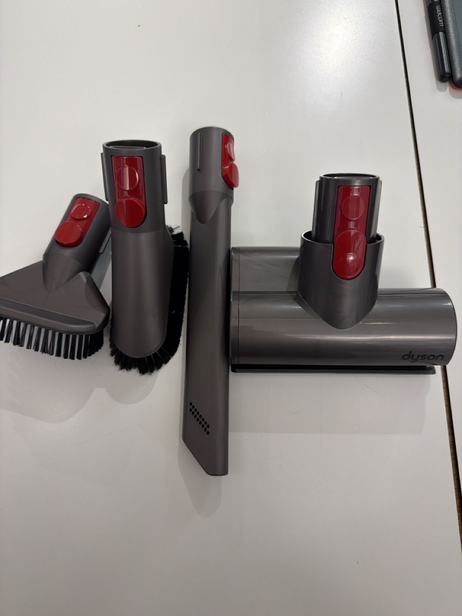 Dyson Sonstiges für Haushalt & Wohnen: Accessori Dyson V11  – Neu und originalverpackt aus Lamone von Varna82