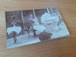 SCHWIIZER FRAU DAZUMAL - JUNGI MUETTER mit BEBE