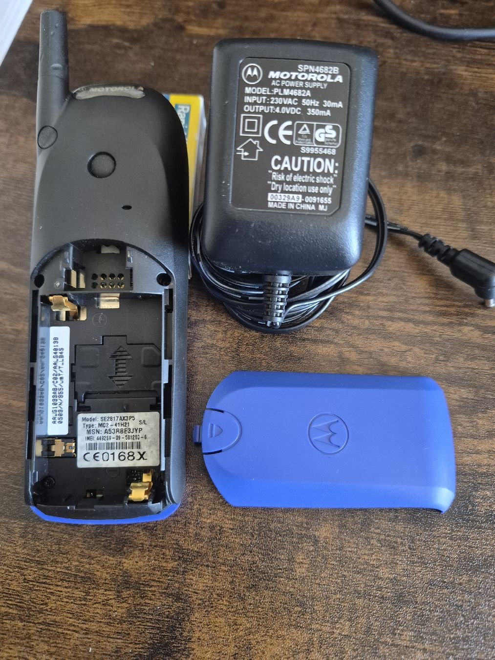 Motorola Handys / Smartphones: Motorola SE2817AX3P5 Mit Ladegerät – Gebraucht aus Dielsdorf von BARDARRU 2