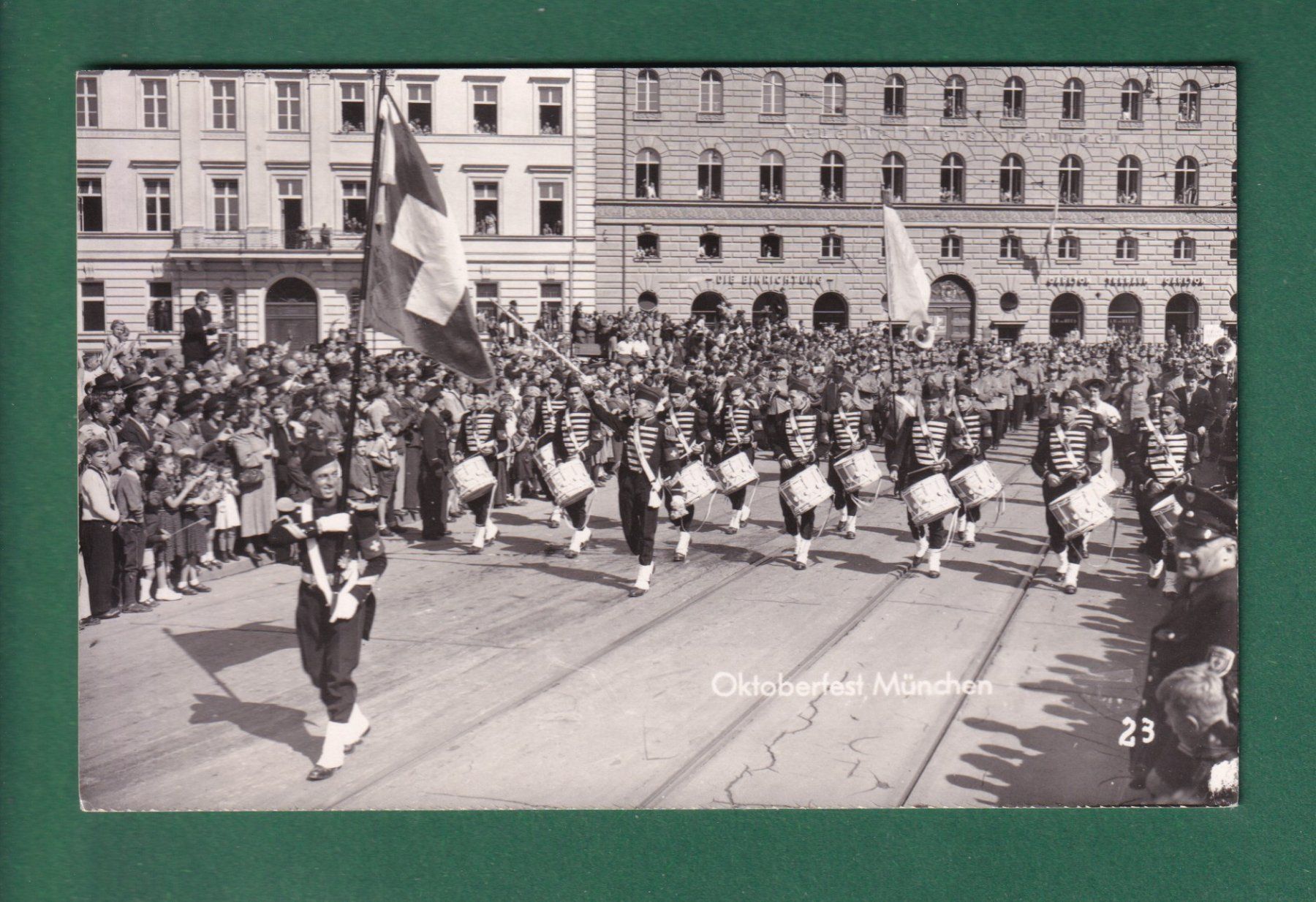 Cartoline postali: MÜNCHEN - Oktoberfest - Parade – Usato da Pully venduto da nicecards-shop