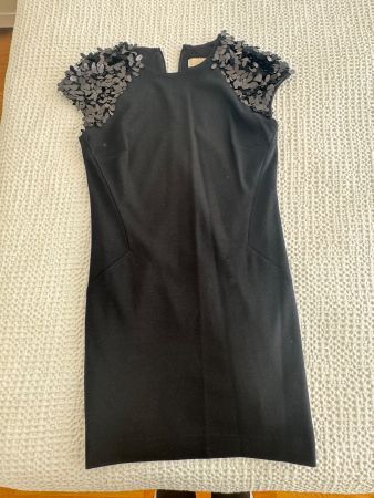 Elegantes Schwarzes Kleid mit Pailletten Grösse M