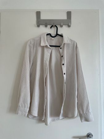 Cremefarbenes Cord Hemd
