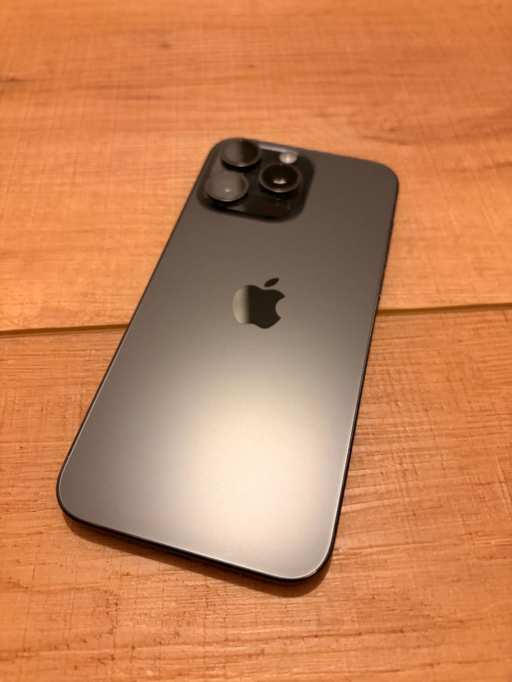 Apple Telefoni cellulari / Smartphones: iPhone 15 Pro Max, 256GB, Akku 78% – Usato da Wolfhausen venduto da vins_zh 2