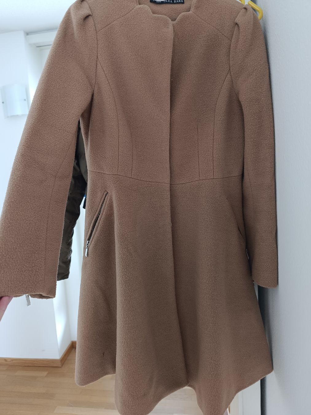 Zara Cappotti: Schicker Damenmantel in beige Gr.160 – Usato da Dübendorf venduto da phoebe013 2