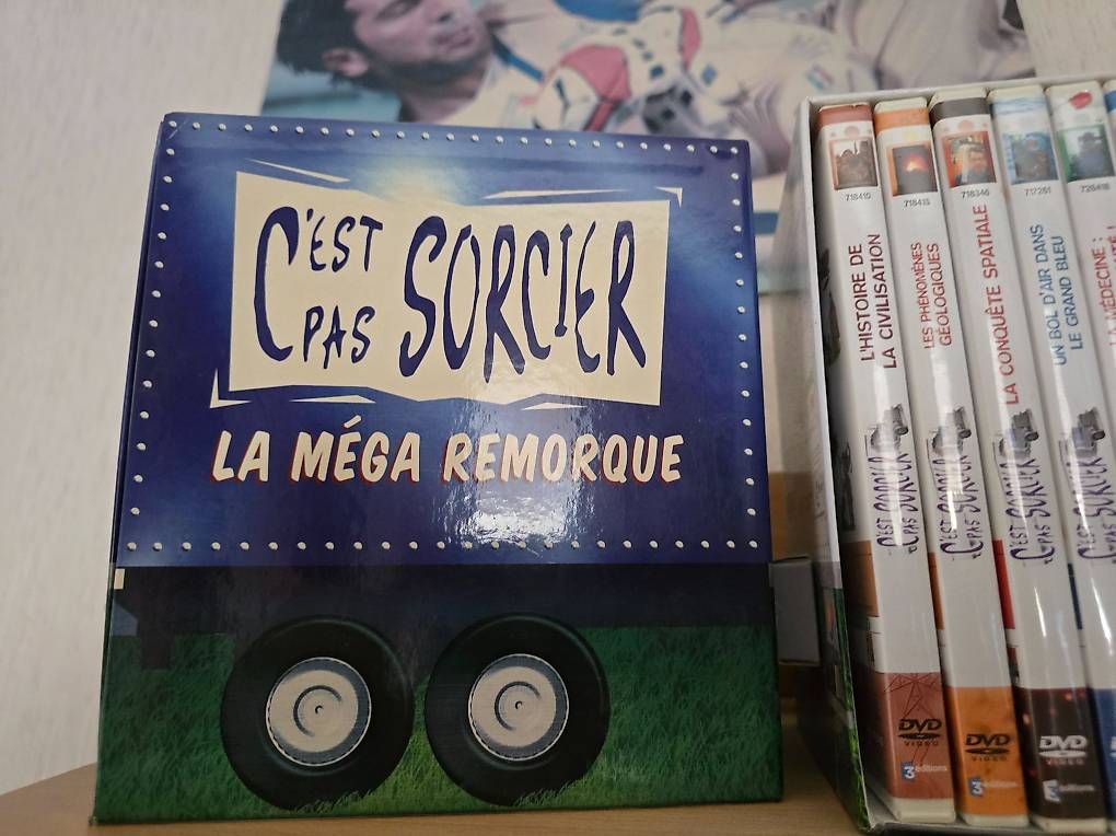 Tutti i DVDs: Coffret DVD c'est pas sorcier – Usato da Chavannes-Renens venduto da Coco200 1