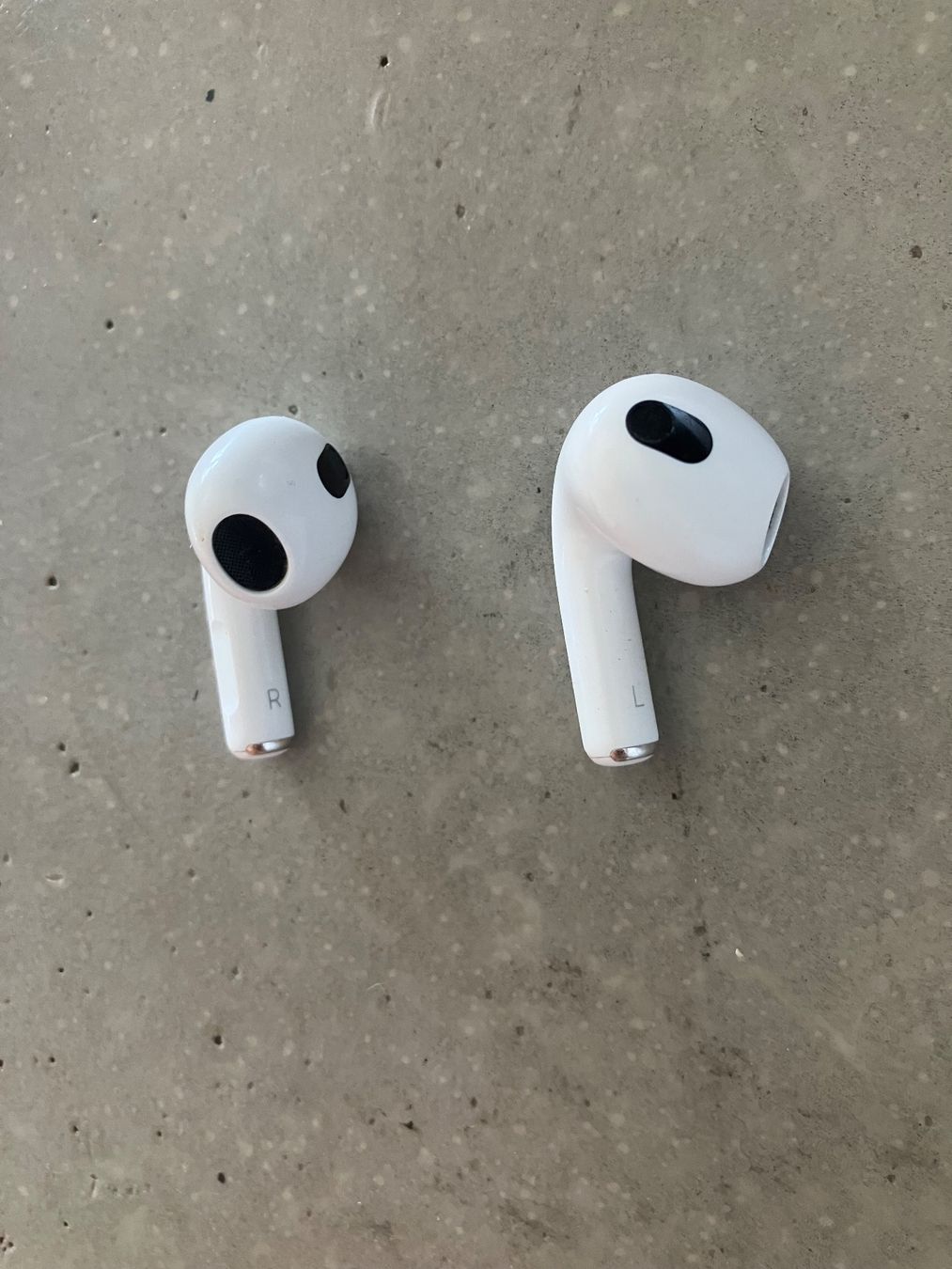 Apple Cuffie: Apple AirPods 3 – Usato da Lausanne venduto da mr.v 6