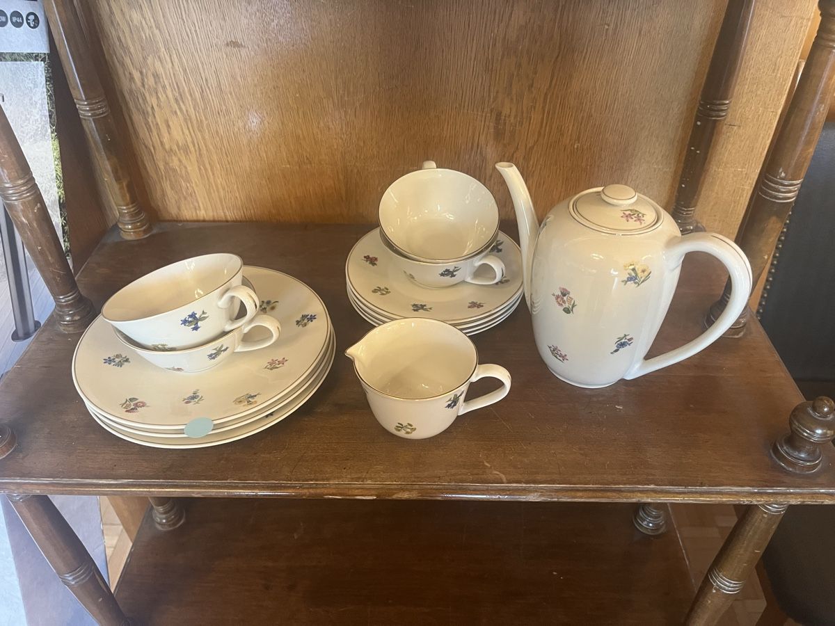 Set di piatti: Langenthaler Porzelan set 1950 – Usato da Zwillikon venduto da kim_fh98