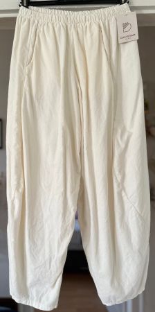 PANTALONS EN FIN VELOURS! M NOUVEAUTÉ 2026/27