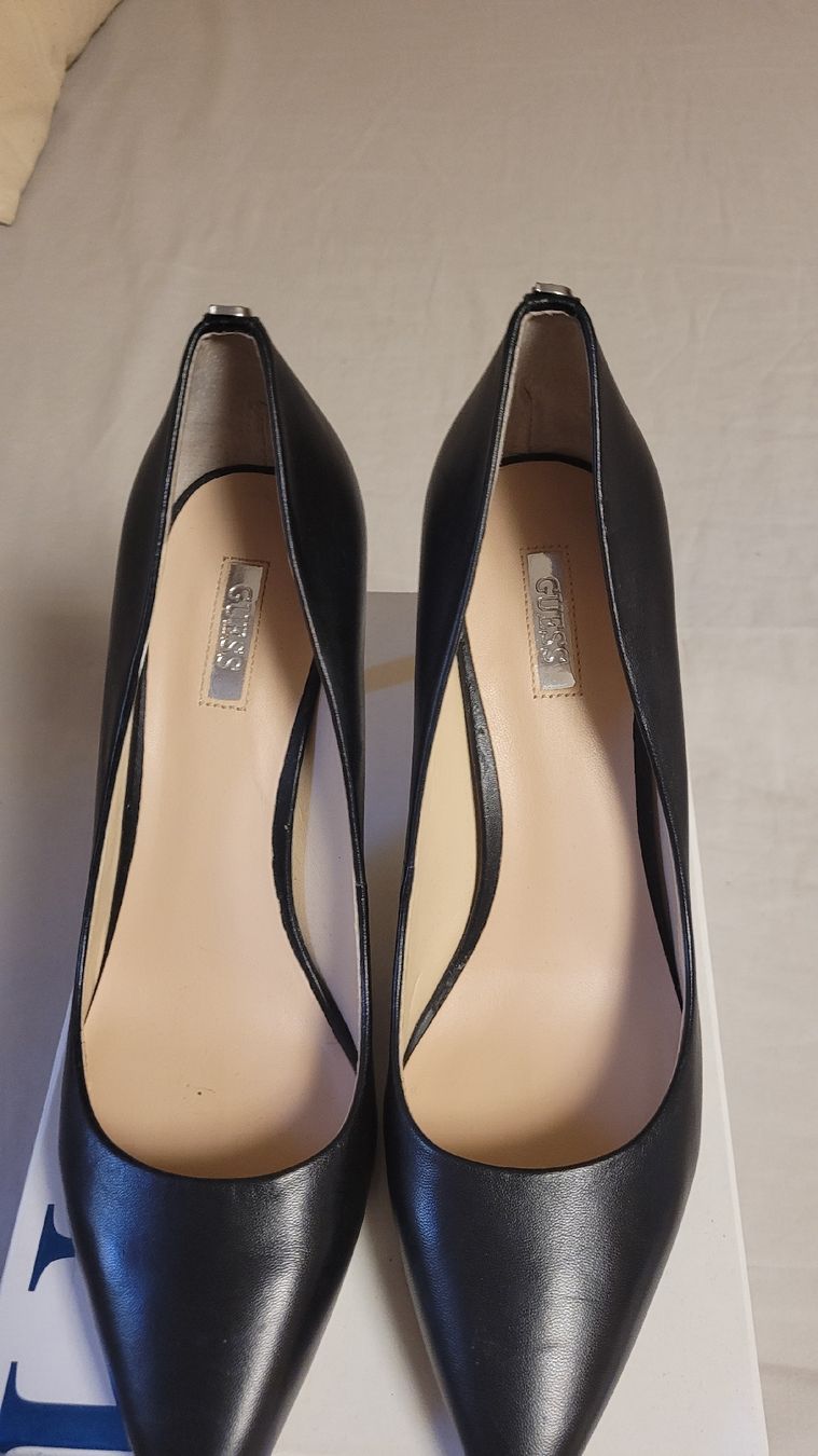 Guess Scarpe da donna: Escarpins Guess Noirs Taille 41, – Usato da collonges venduto da marlene.carlos 3