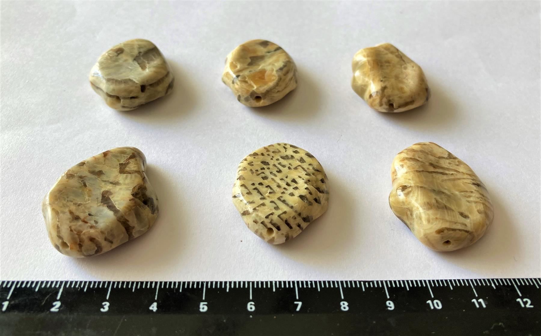 Perle (finte): 6 perles en Granit Grafit – Nuovo e nell'imballaggio originale da Goumoens-la-Ville venduto da brandonv 2