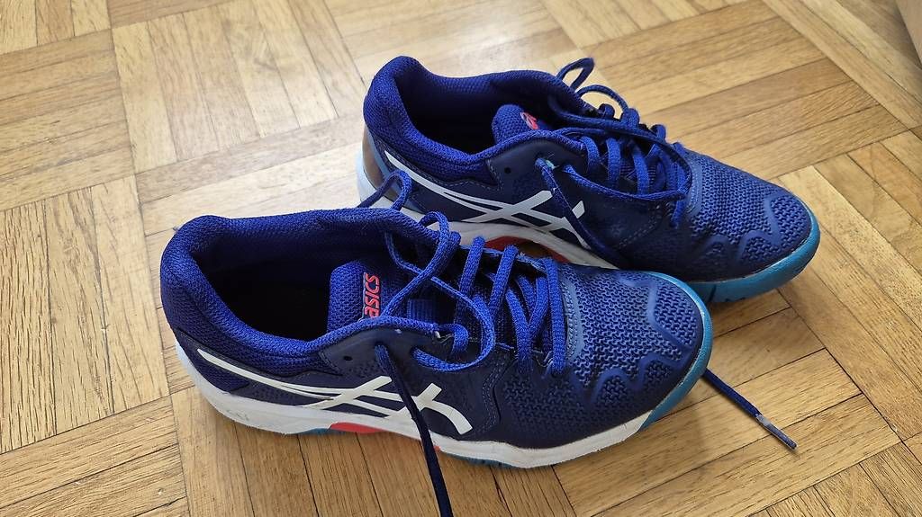 Scarpe per ragazzi: Baskets asics taille 34.5 – Usato da Lausanne venduto da ang_h5kp