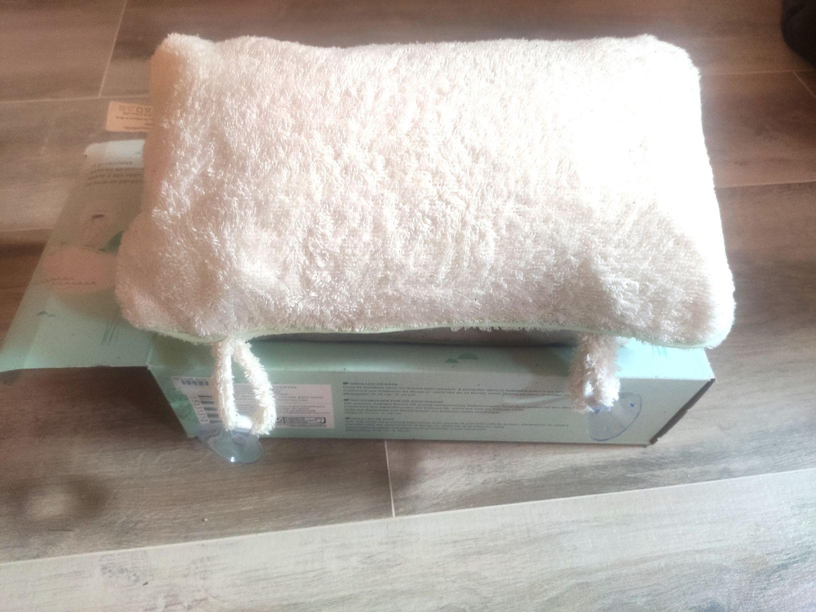 Kissen: Oreiller de bain – Neu (gemäss Beschreibung) aus Neuchâtel von snips01