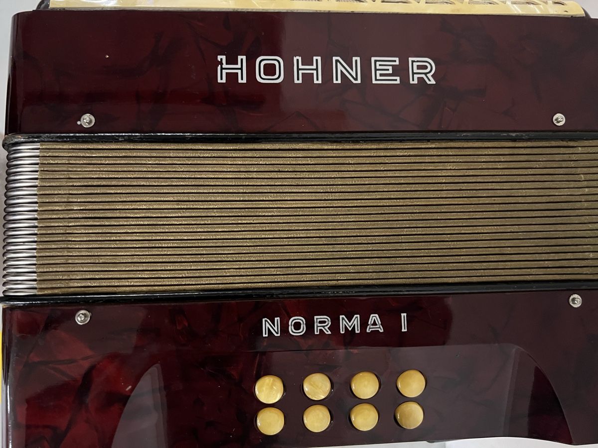 Hohner Strumenti musicali: Antiker Handorgel Hohner Norma I – Usato da Meilen venduto da PCFlugi 2