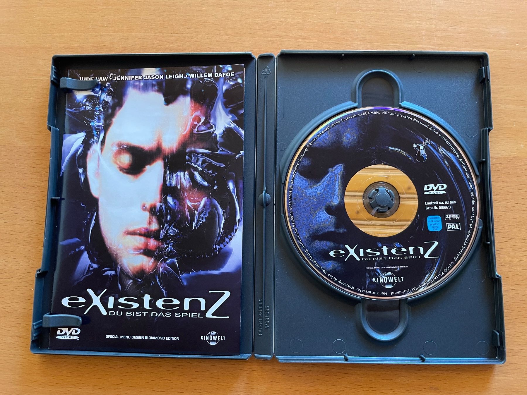Alle DVDs: DVD Existenz mit Jude Law – Gebraucht aus Rickenbach BL von Morlog 1
