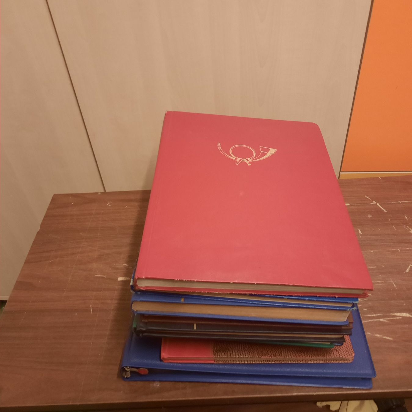 Album: 1 Posten Briefmarken - Alben leer – Usato da Busswil BE venduto da balu37 1