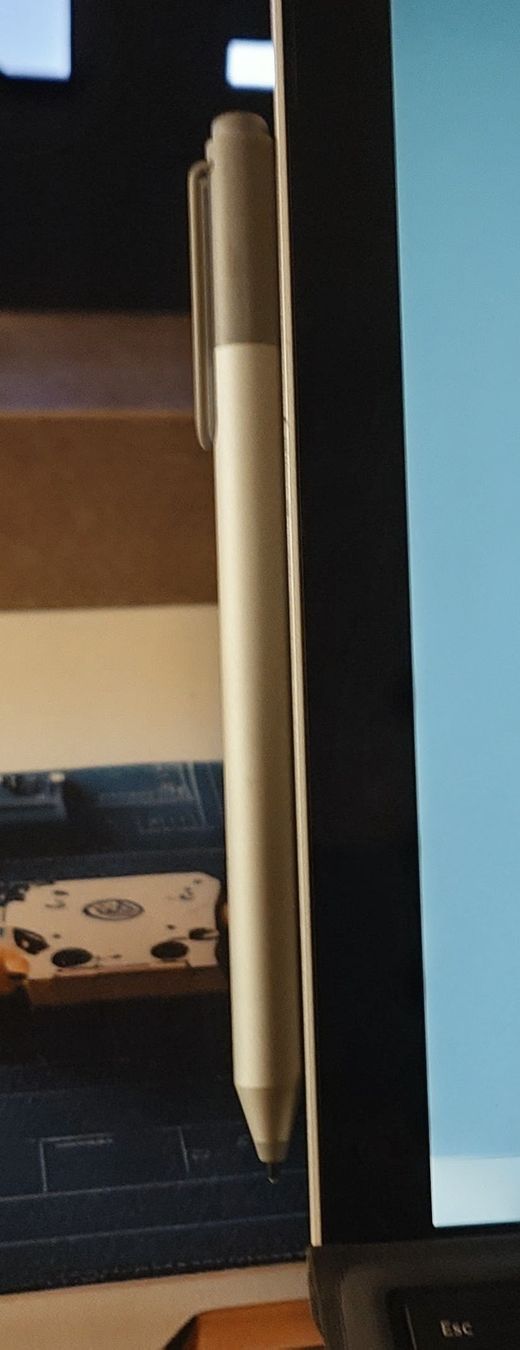 Microsoft Notebook: Microsoft Surface Book | i7 | 8GB | 256GB SSD | Win 11 Pro  – Nuovo (secondo la descrizione) da Ennetmoos venduto da Faders 1