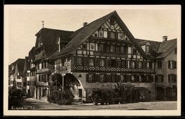 AK Küssnacht a. Rigi, Gasthaus zum Engel mit Strassenpartie