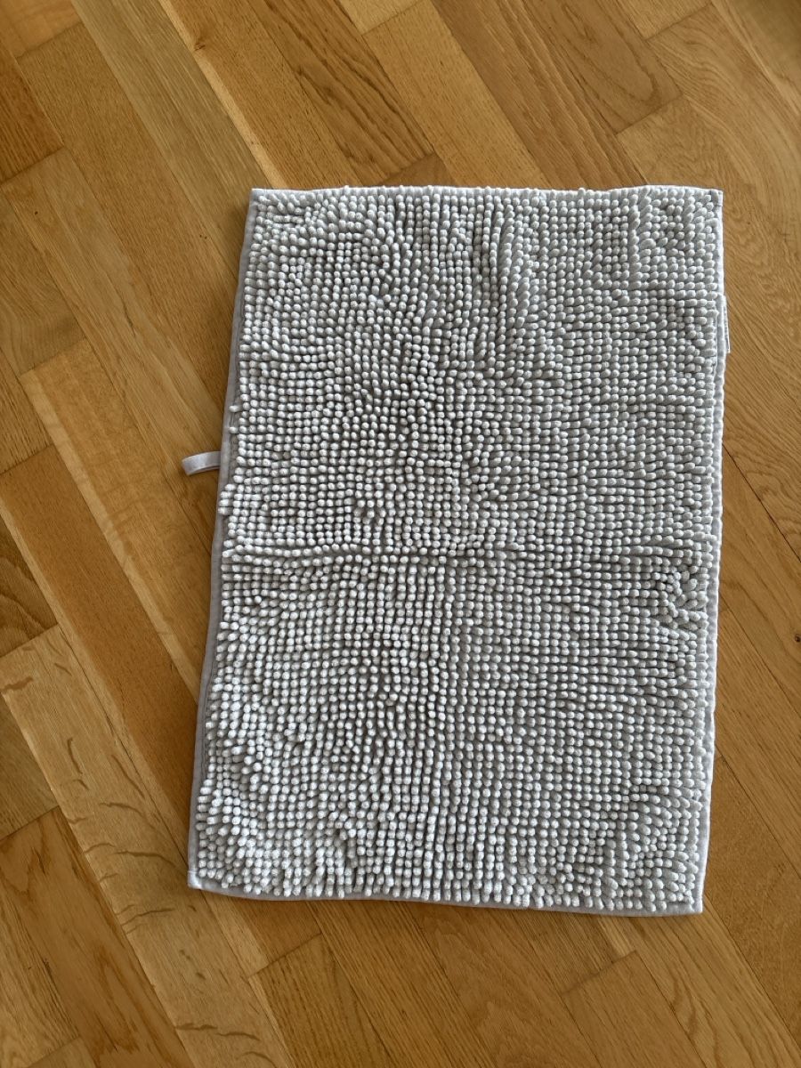 Tapis: Badzimmer Teppich – D'occasion à Lyss par Prinzess99