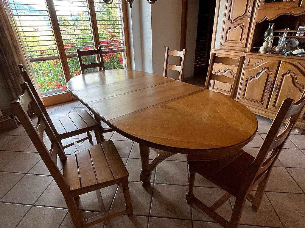 Tischset: Table à rallonge et 6 chaises en chêne massif – Gebraucht aus Delémont von Aniceboy 1