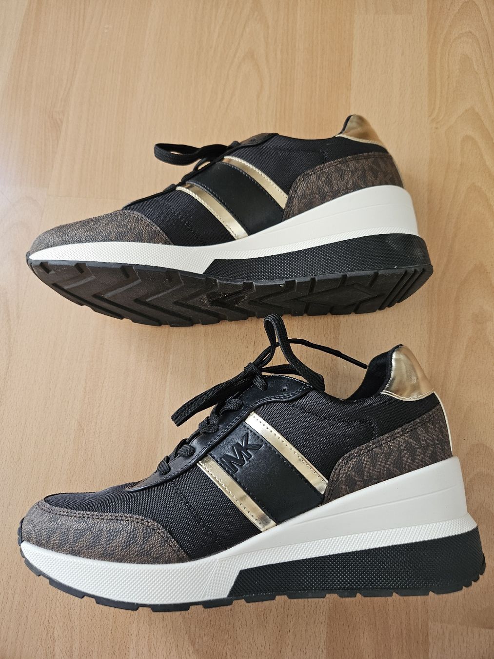 Michael Kors Chaussures femmes: Michael Kors Sneaker, Grösse 40 – D'occasion à St. Gallen par Rebiili 3