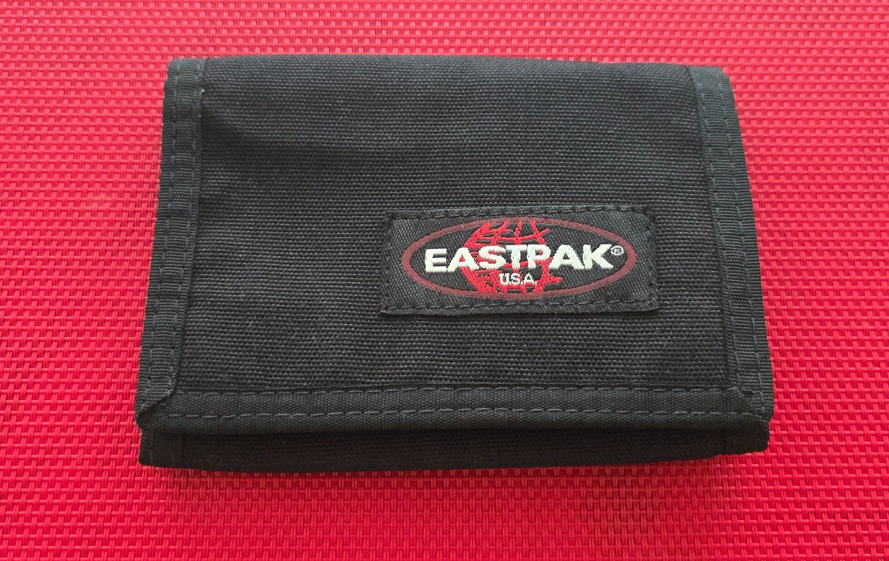 Eastpak Portafogli: Eastpak Crew Single Portemonnaie – Nuovo e nell'imballaggio originale da Wabern venduto da Irakene
