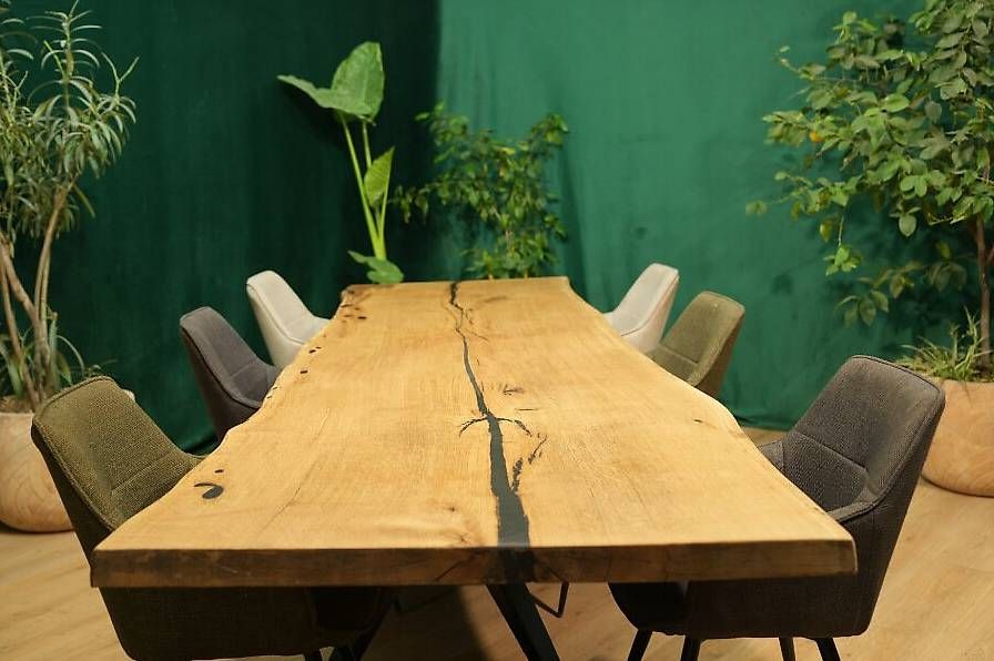 Tavoli: Eichenesstisch - aus 1 Stück – Usato da Walchwil venduto da Swissdesign_Haag 2
