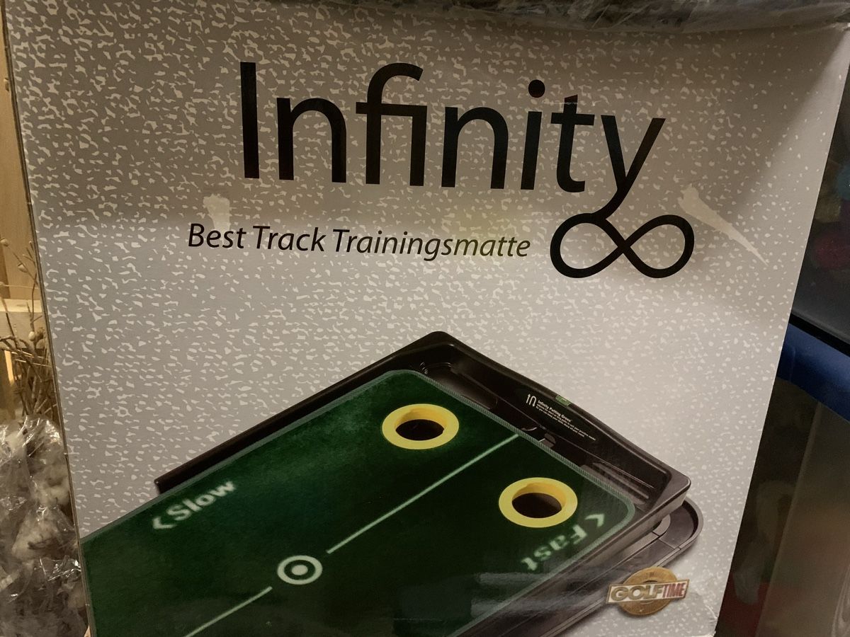Tappeto da gioco: Golf Trainingsmatte Infinity Track Putting Mat ⛳️ – Nuovo (secondo la descrizione) da Neuendorf venduto da LadystreetL