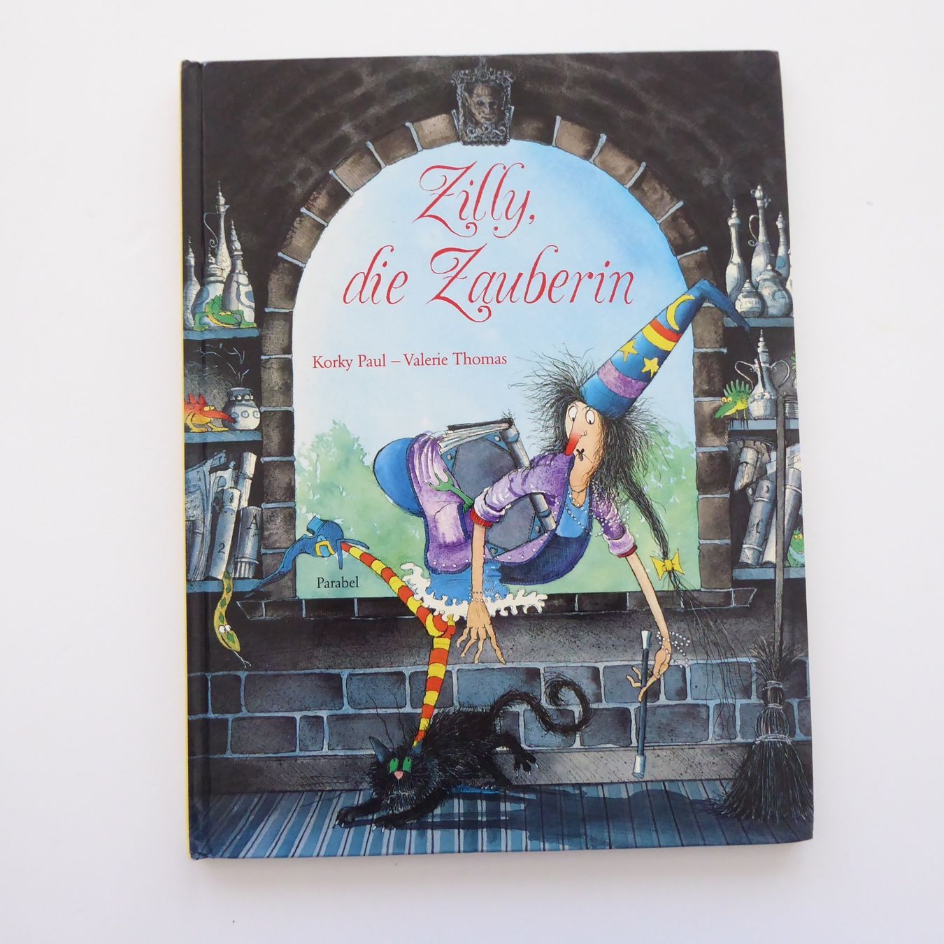 Libri: Zilly, die Zauberin – Usato da Basel venduto da Kunterbunt12