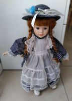 ELEGANTE, ANTIKE PUPPE/ MIT STÄNDER