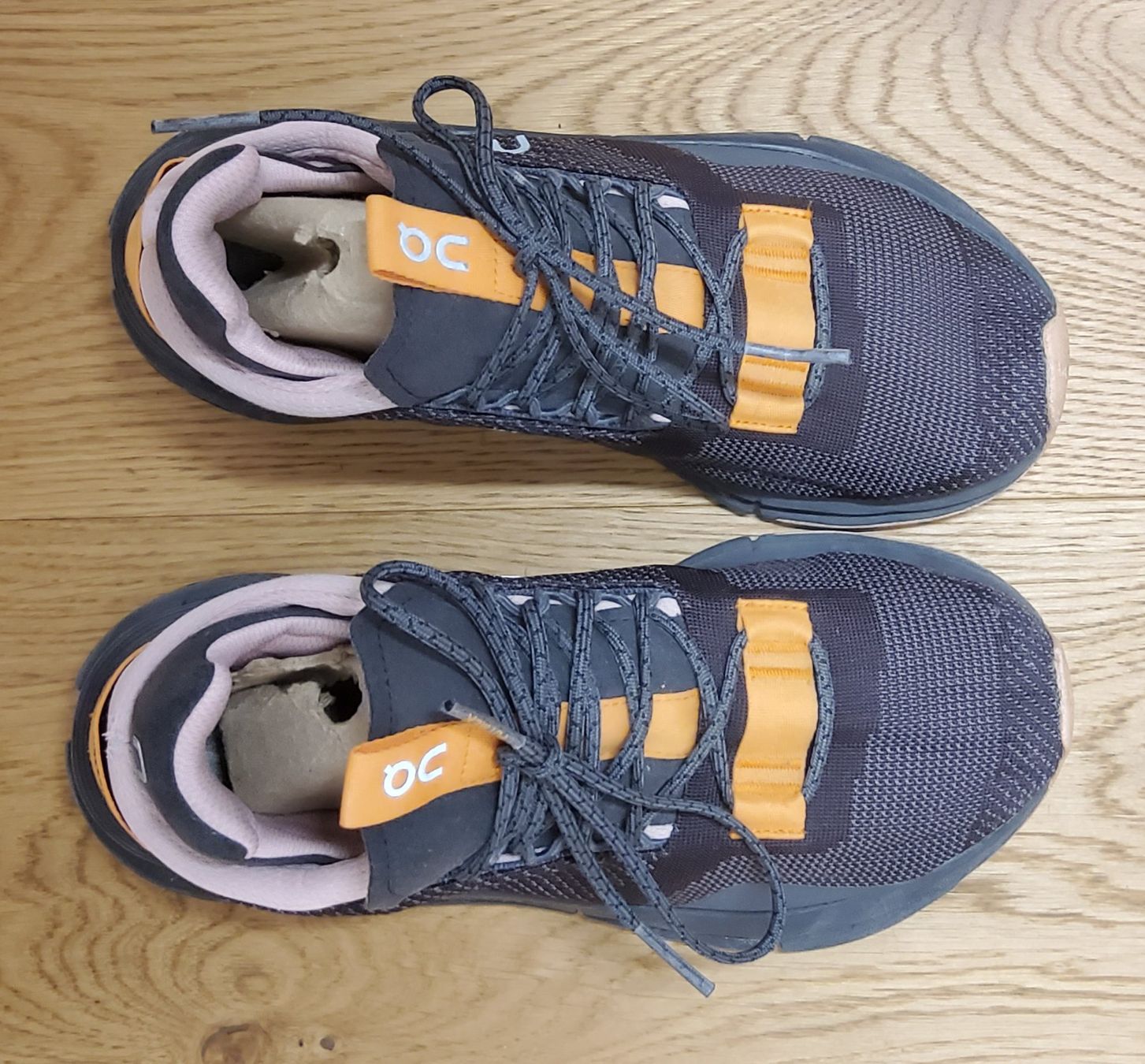 On Chaussures femmes: On Cloud Laufschuhe, Sneaker – D'occasion à Naters par 3904Naters 3