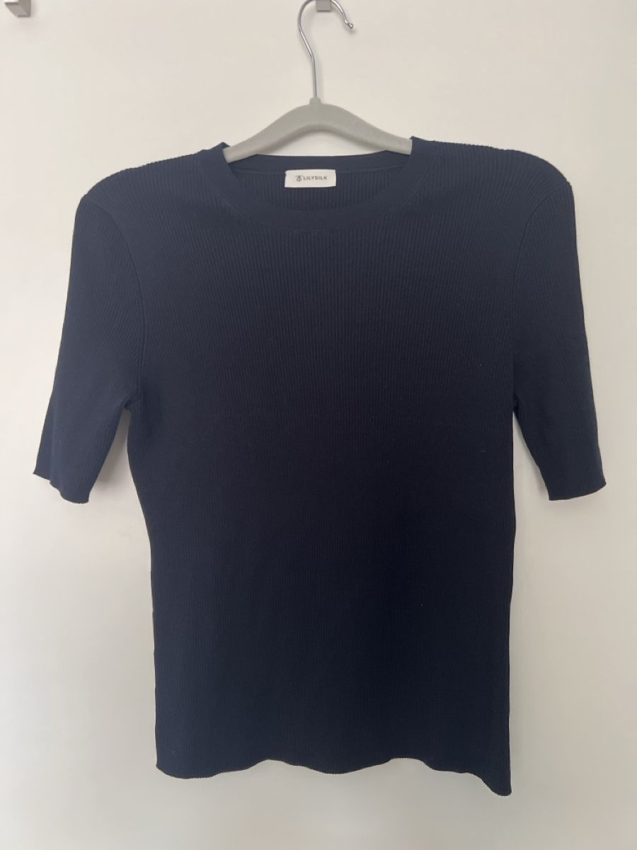 T-shirt: Lilysilk Seidenstrick Oberteil – Usato da Sennwald venduto da Vallhalla1991 1